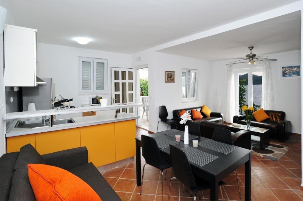 Holiday Home Odiseja 슬라노 외부 사진
